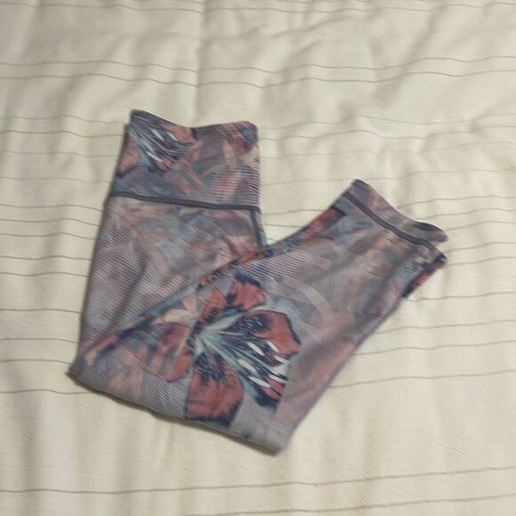 WITH Peloton Capris - Picture 3 of 6